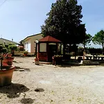 Terra Dei Santi Country House Lägenhetshotell Spello
